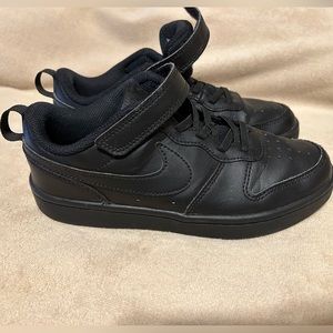 Nike Court Borough Low